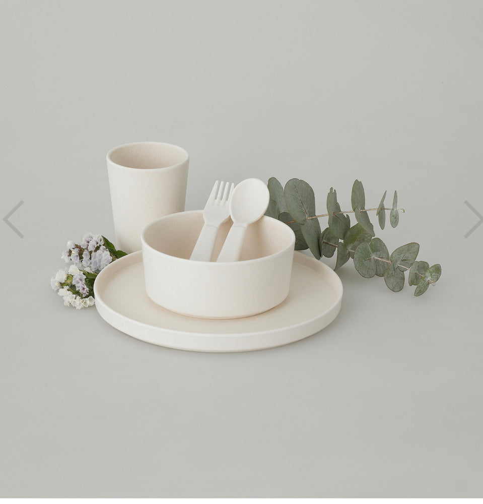 AMELIA FRANK Children's Bamboo Dinnerware 5 Piece | Coastal Foam